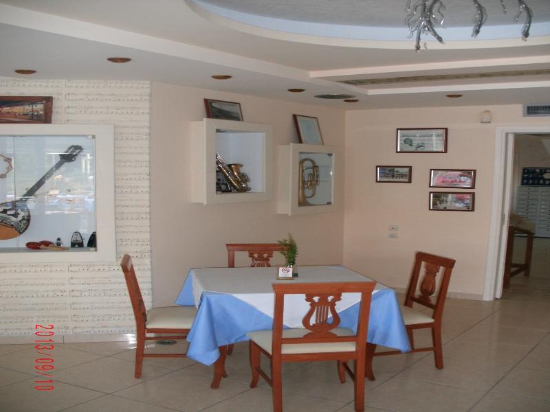 Montes Apartments & Studios Alikanás Exterior foto