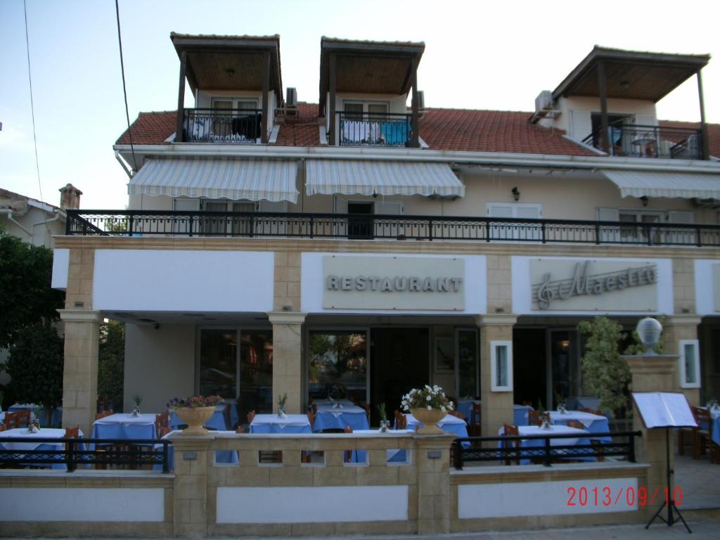 Montes Apartments & Studios Alikanás Exterior foto